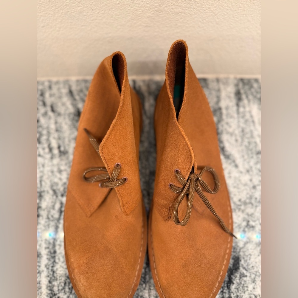 Clarks Men's Chukka Boots - Warm Brown - Picture 9 of 11